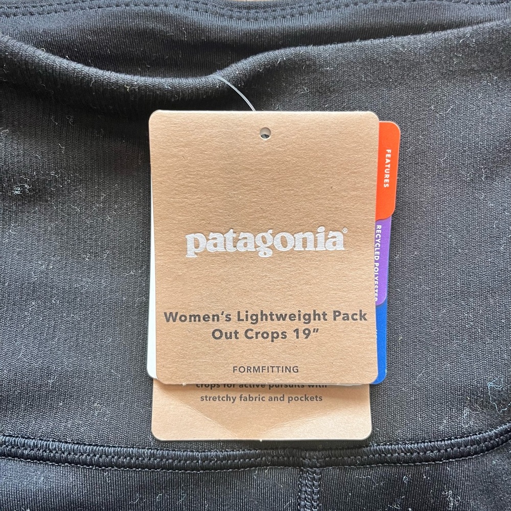 NWT Women’s Patagonia Lightweight Pack Out Crops 19”. Black. Size Small - Picture 3 of 8